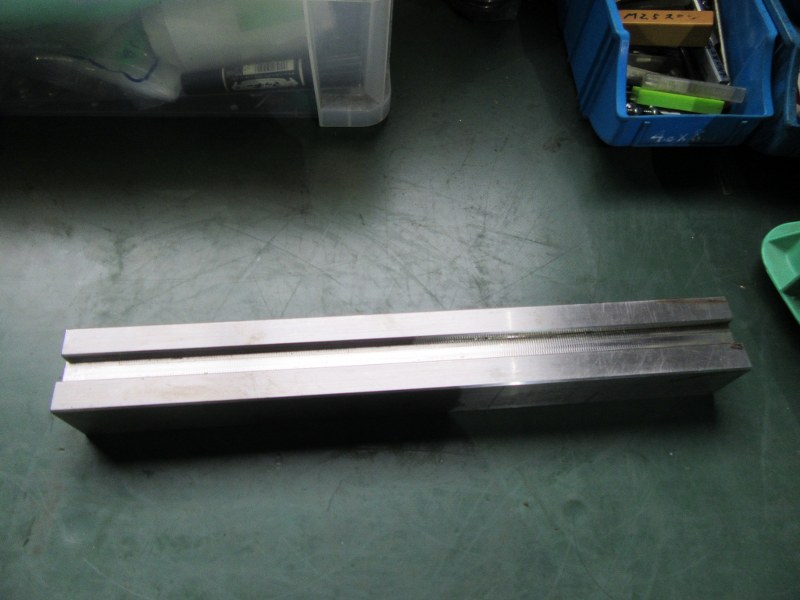 中古Goods for Vendor [ベンダー金型(2Vダイ)]V8V10 Unknown