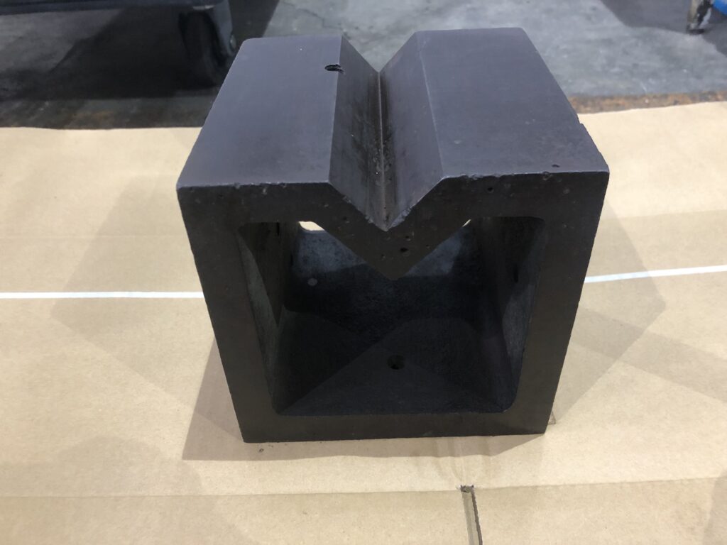 V溝付桝型ブロック 150ｘ150ｍｍ（Ｖ40ｍｍ） / 150ｘ150ｍｍ（Ｖ40ｍｍ） T2400143