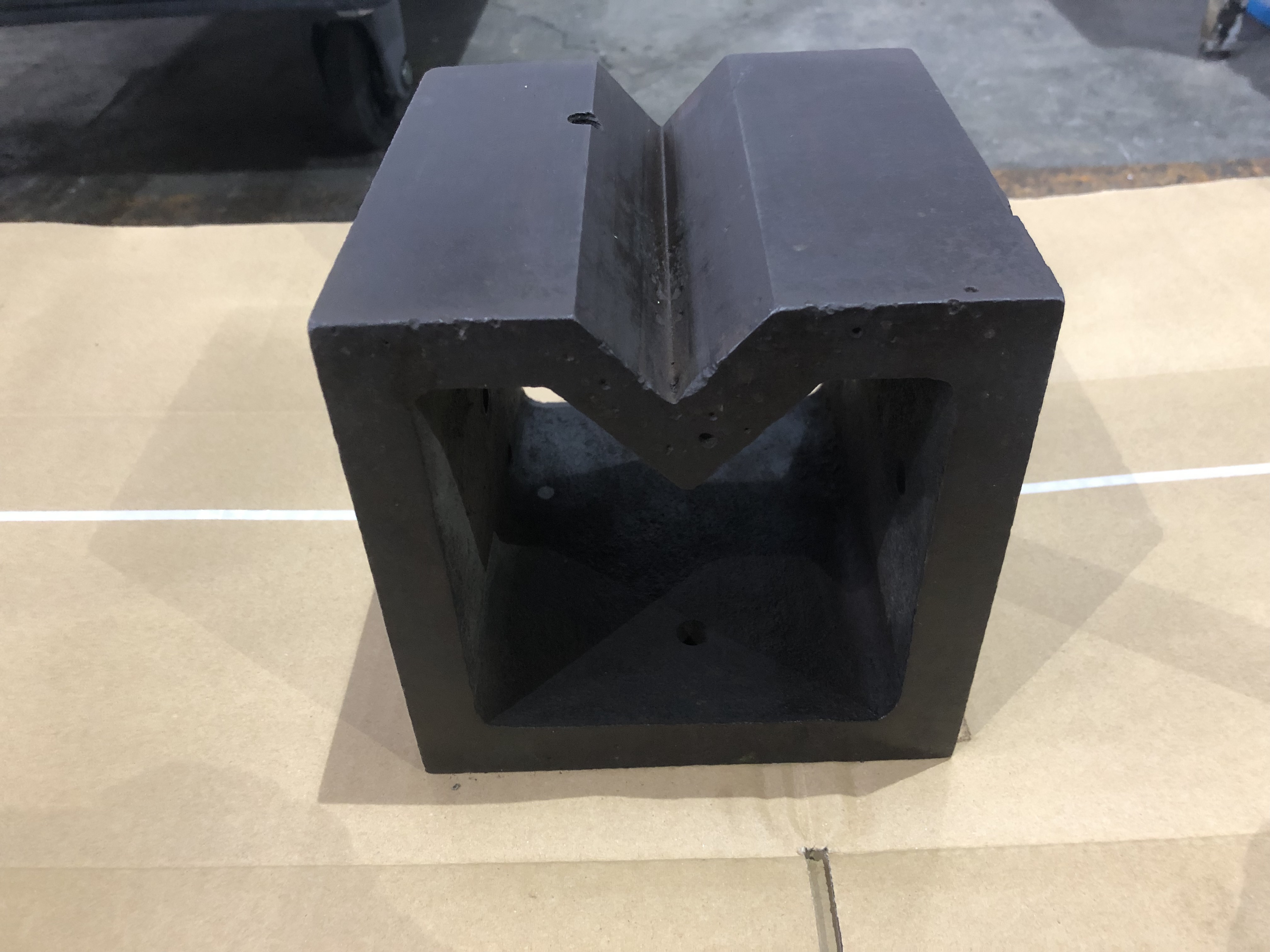 V溝付桝型ブロック 150ｘ150ｍｍ（Ｖ40ｍｍ） / 150ｘ150ｍｍ（Ｖ40ｍｍ） T2400143