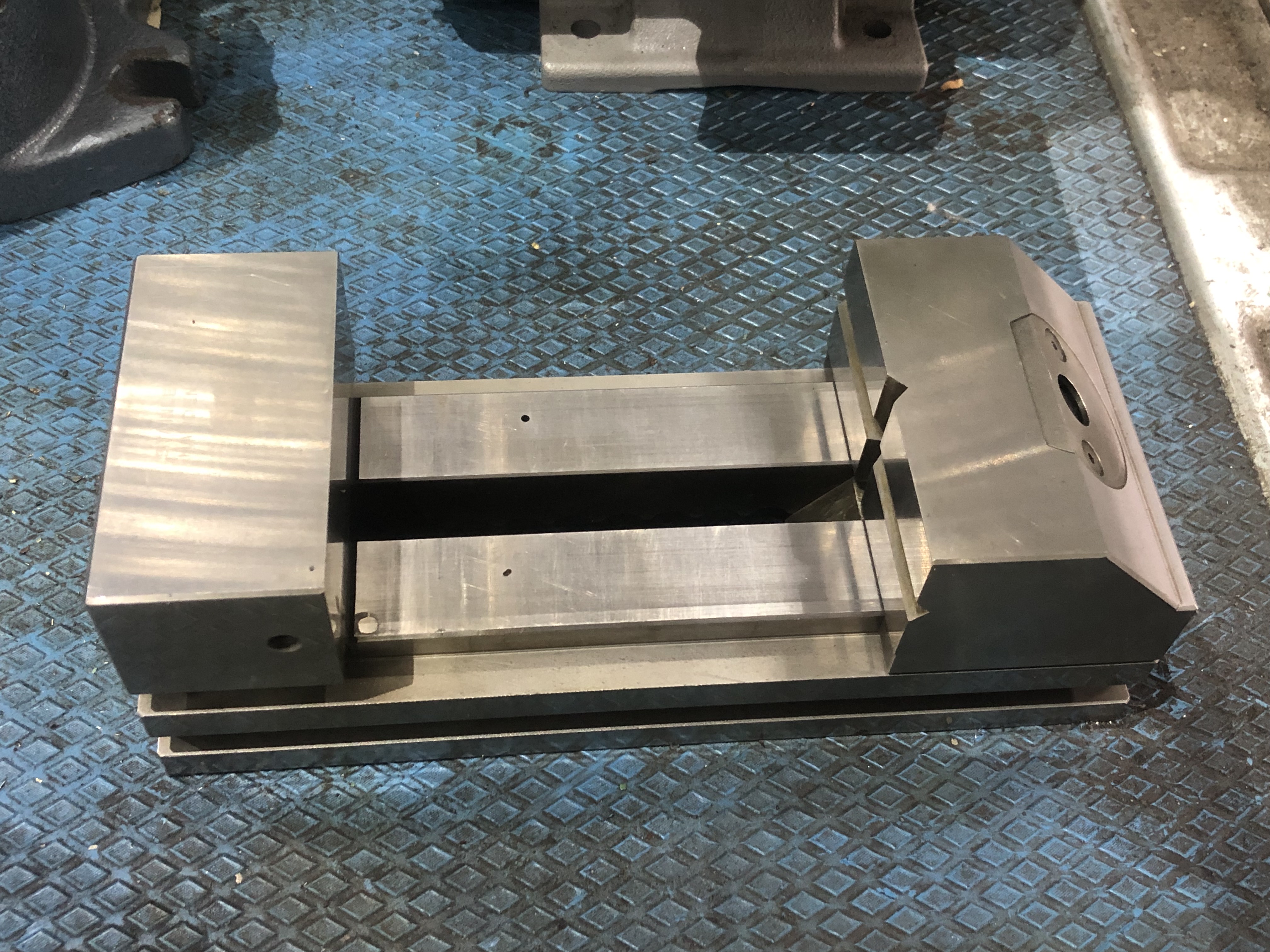 日本オートマチック JAM 精密バイス 口幅90mm 口高40mm 口開120mm / JAPAN AUTOMATIC MACHINE 口幅90mm 口高40mm 口開120mm TF240026