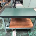 軽量作業台kkタイプ(ペダル昇降移動式) 895x1195x650mm / Adjustable Work Table 895x1195x650mm TH220106