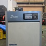 コベルコ　3.7kwスクリューコンプレッサー　2019　AS4PDⅢ-5　正面写真
