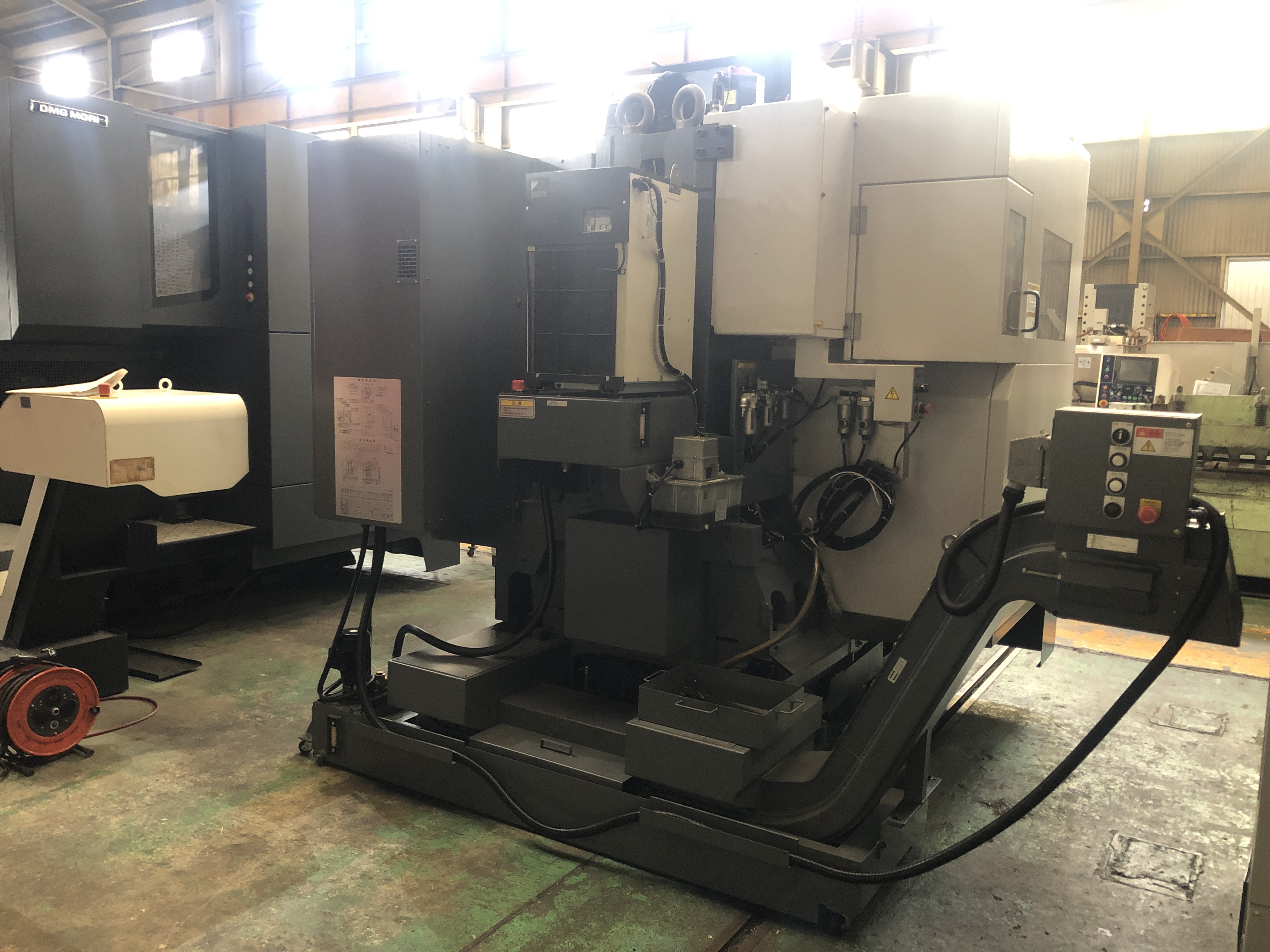 Okuma MILLAC 468V (2013) Rear View