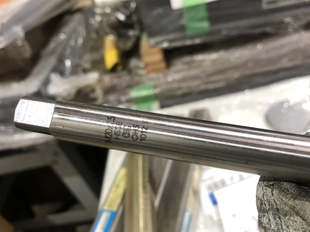 OSG/オーエスジー エンドミル M20x2.5 / OSG Spiral Taps M20x2.5 TL230052