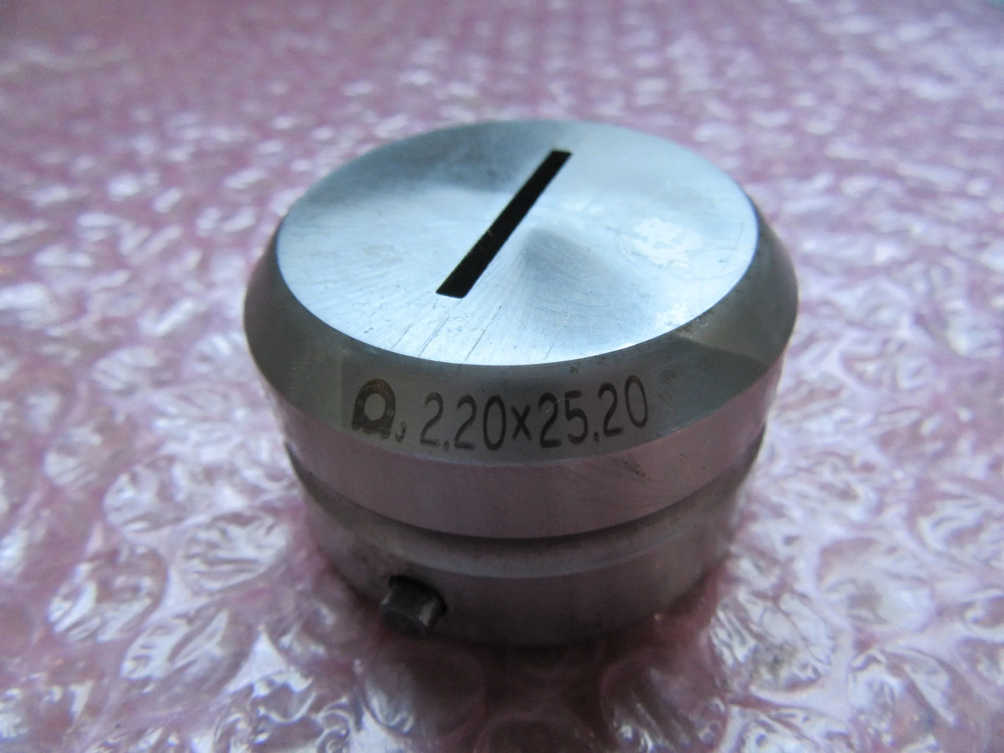 アマダ タレパン金型（ダイ）3個 ①2.20ｘ25.20②9.40ｘ9.40③3.50ｘ30.20 / AMADA Turret Punch Die 3pcs ①2.20ｘ25.20②9.40ｘ9.40③3.50ｘ30.20 TS230137