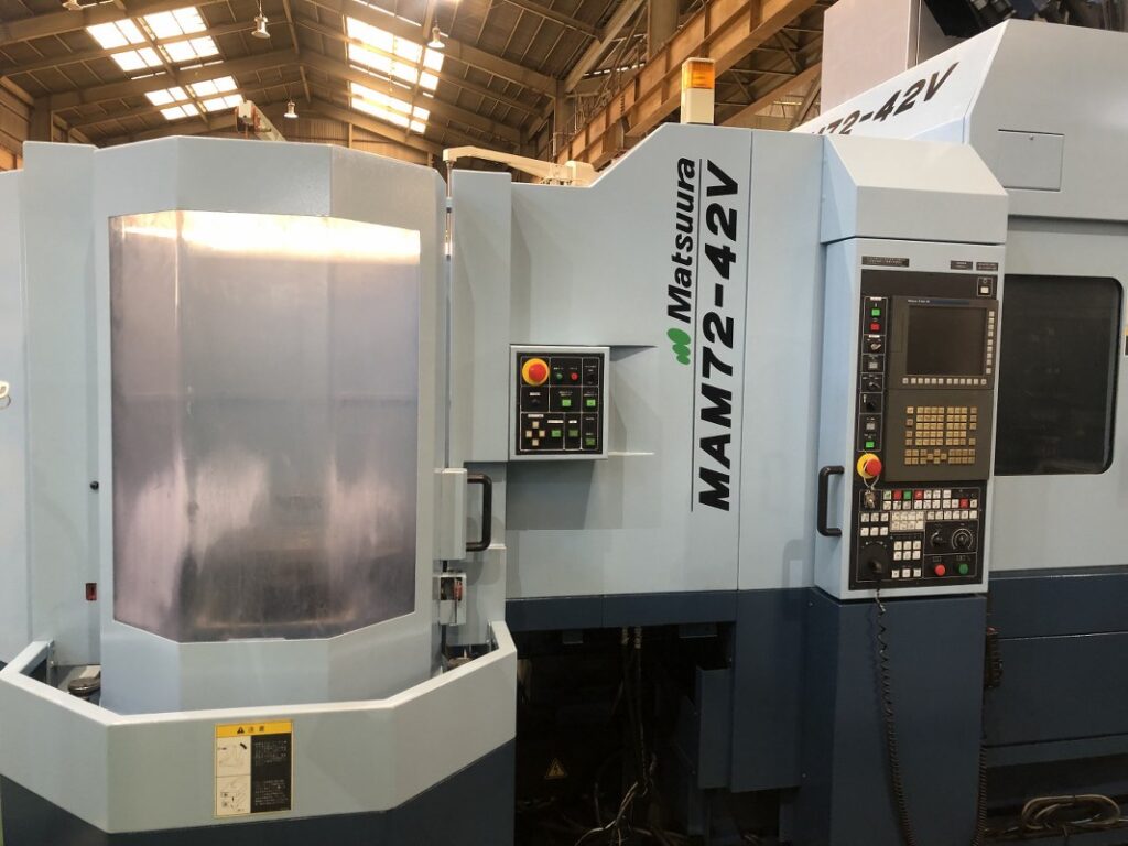 松浦機械製作所 5軸マシニングセンター MAM72-42V 2008年製 正面