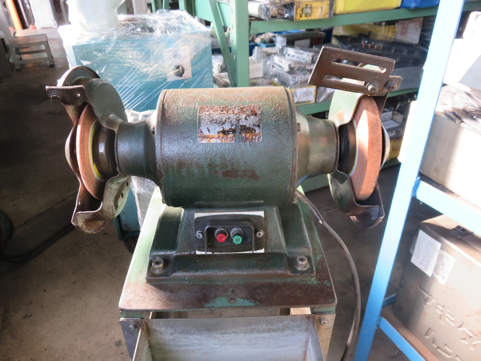 両頭グラインダー 100V / Bench grinder 100V T2100058