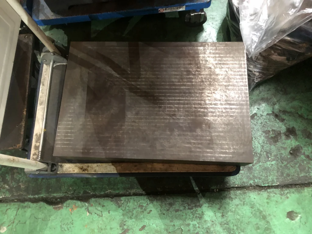 鉄定盤 400ｘ600ｘ100ｍｍ / Cast Iron Surface Plate 400ｘ600ｘ100ｍｍ T2100066