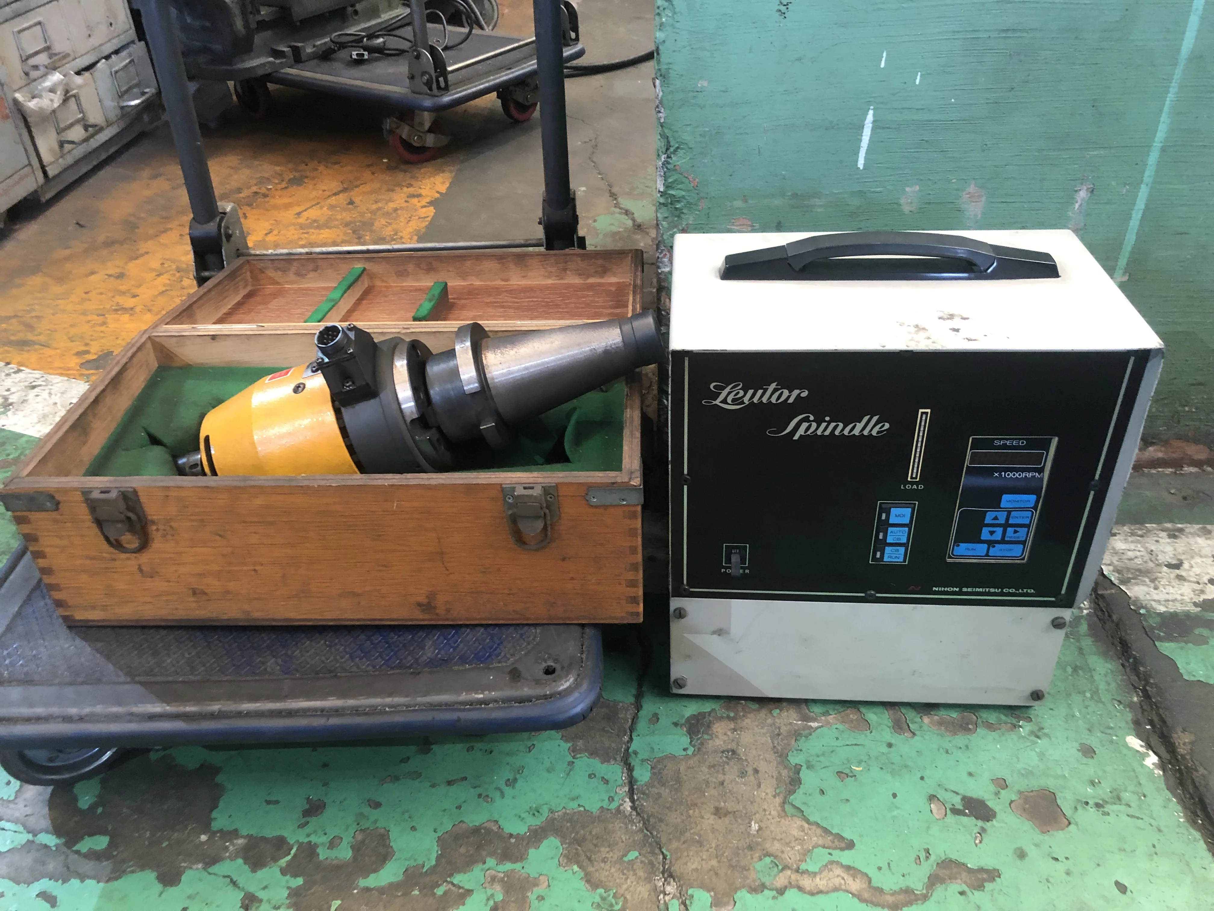 日本精密機械工作 リュータースピンドル HS-2400 / NIHON SEIMITSU (LEUTOR) Leutor Spindles HS-2400 T2300032