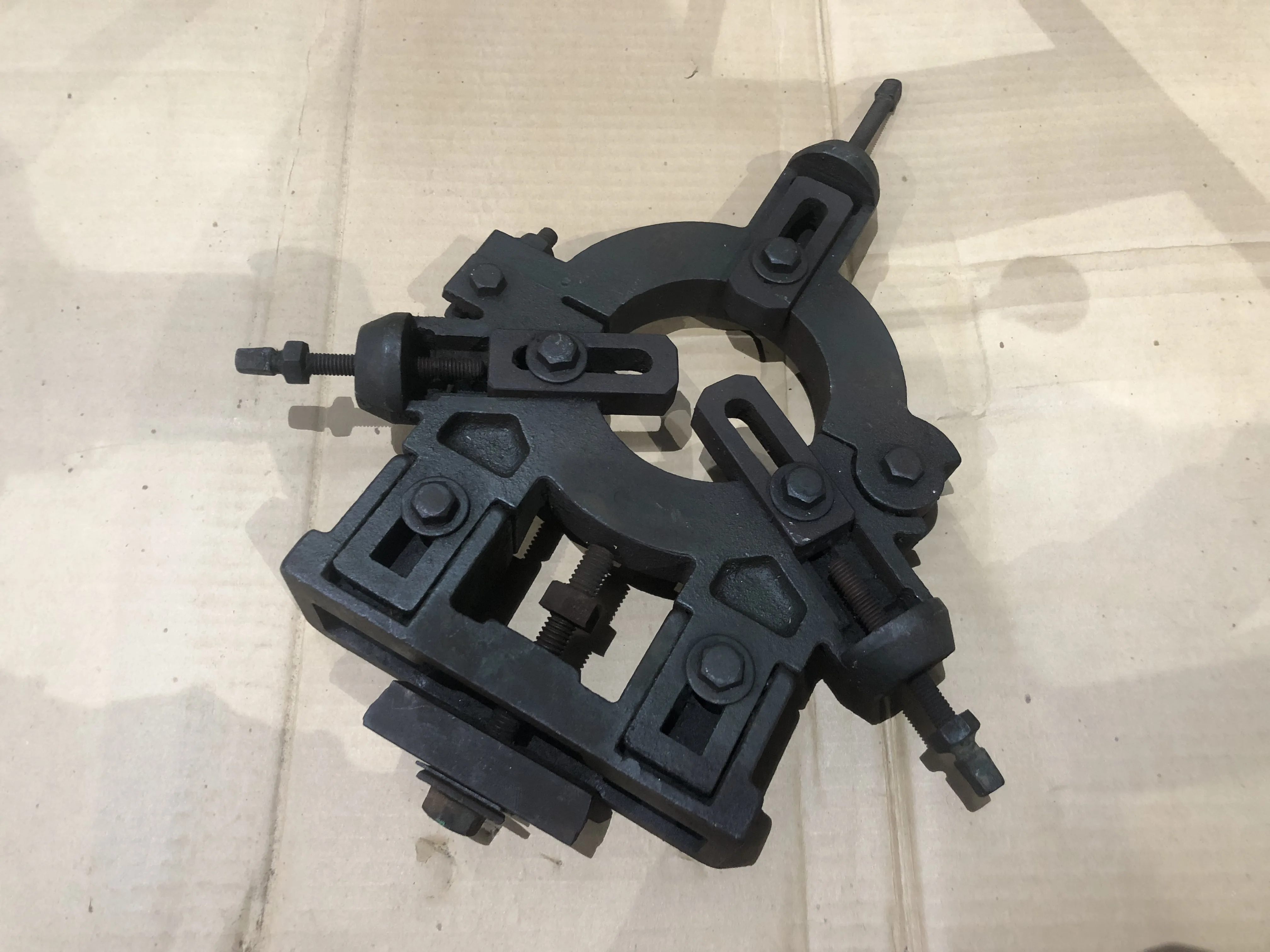 固定振れ止め 内径100ｍｍ 全体高さ400ｍｍ / 内径100ｍｍ 全体高さ400ｍｍ T2400091