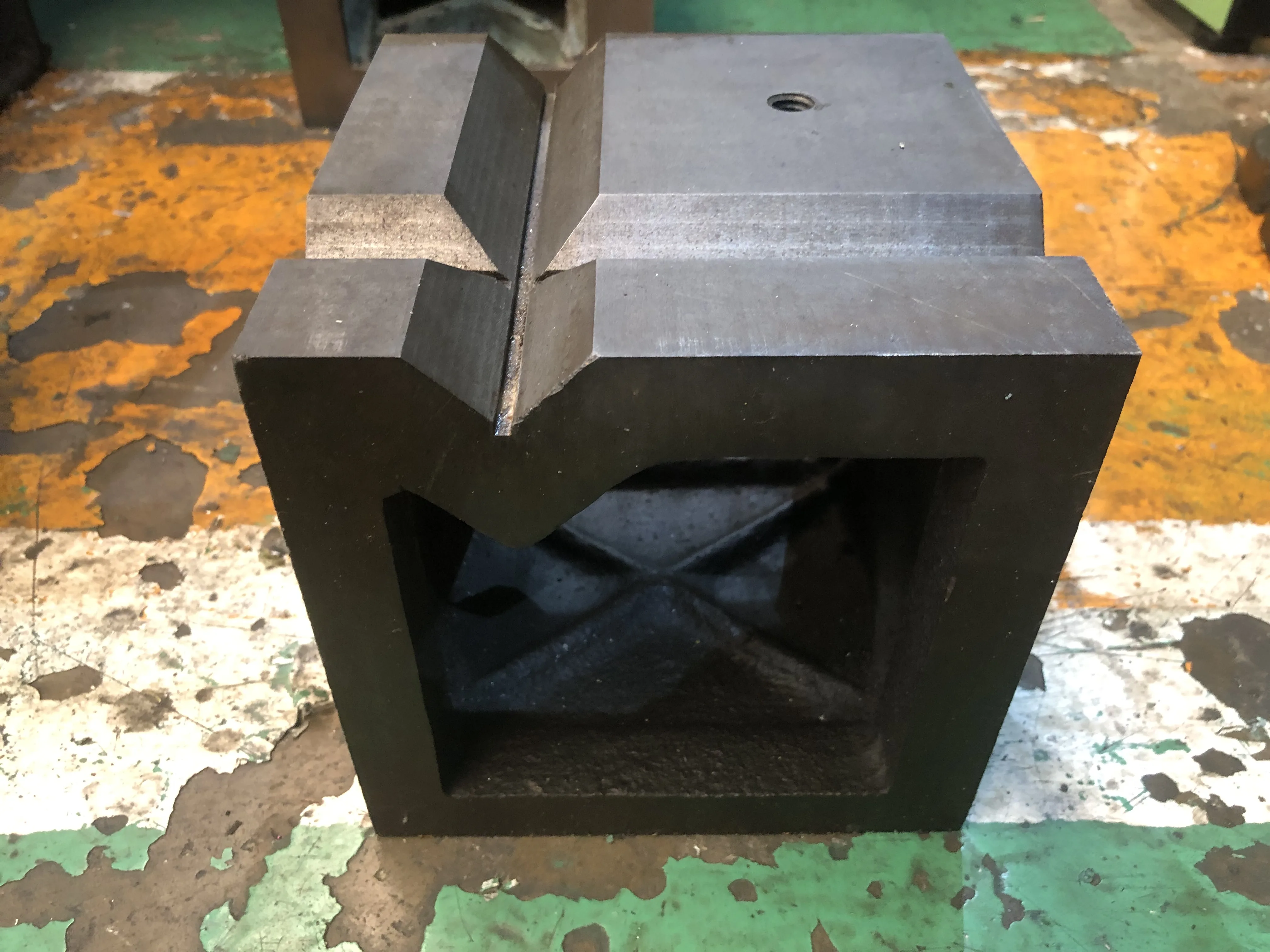 V溝付桝型ブロック W160xD160xH160(mm) V33/V27 / W160xD160xH160(mm) V33/V27 T2400166