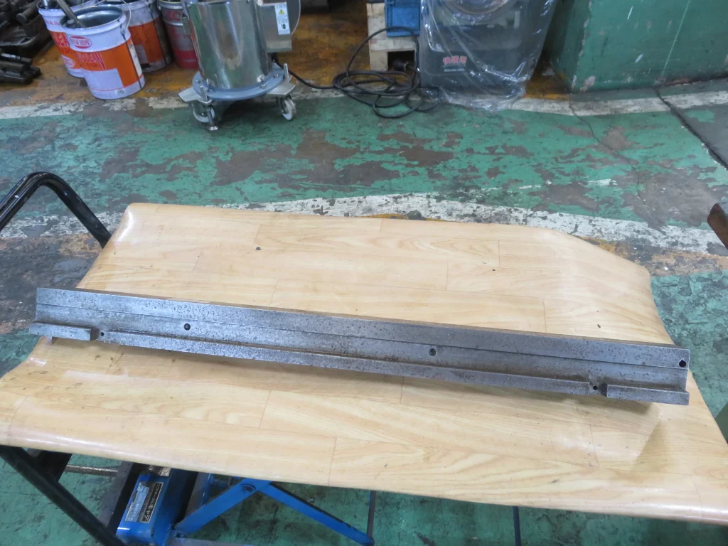 ベンダー金型 / Press Brake Punch