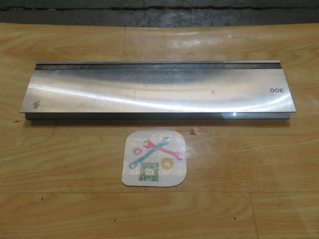 ベンダー金型（1Vダイ） V12mm / Press Brake Die (1V Die) V12mm