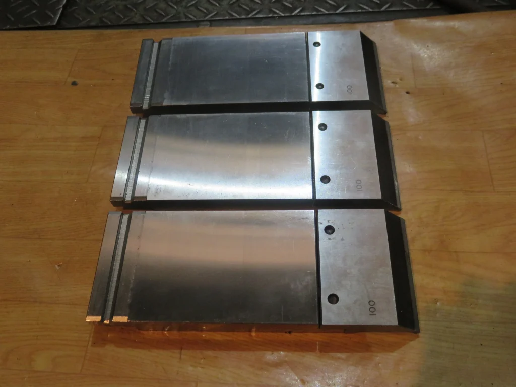 ベンダー金型用（1セット3個） 100mm / Press Brake Punch(1Set3pcs) 100mm