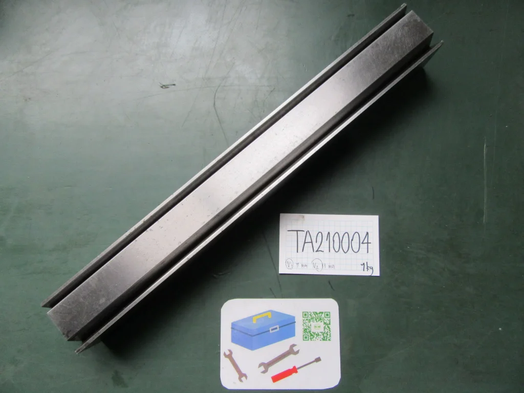 ベンダー金型(2Vダイ) / Press Brake Die (2V Die) TA210004