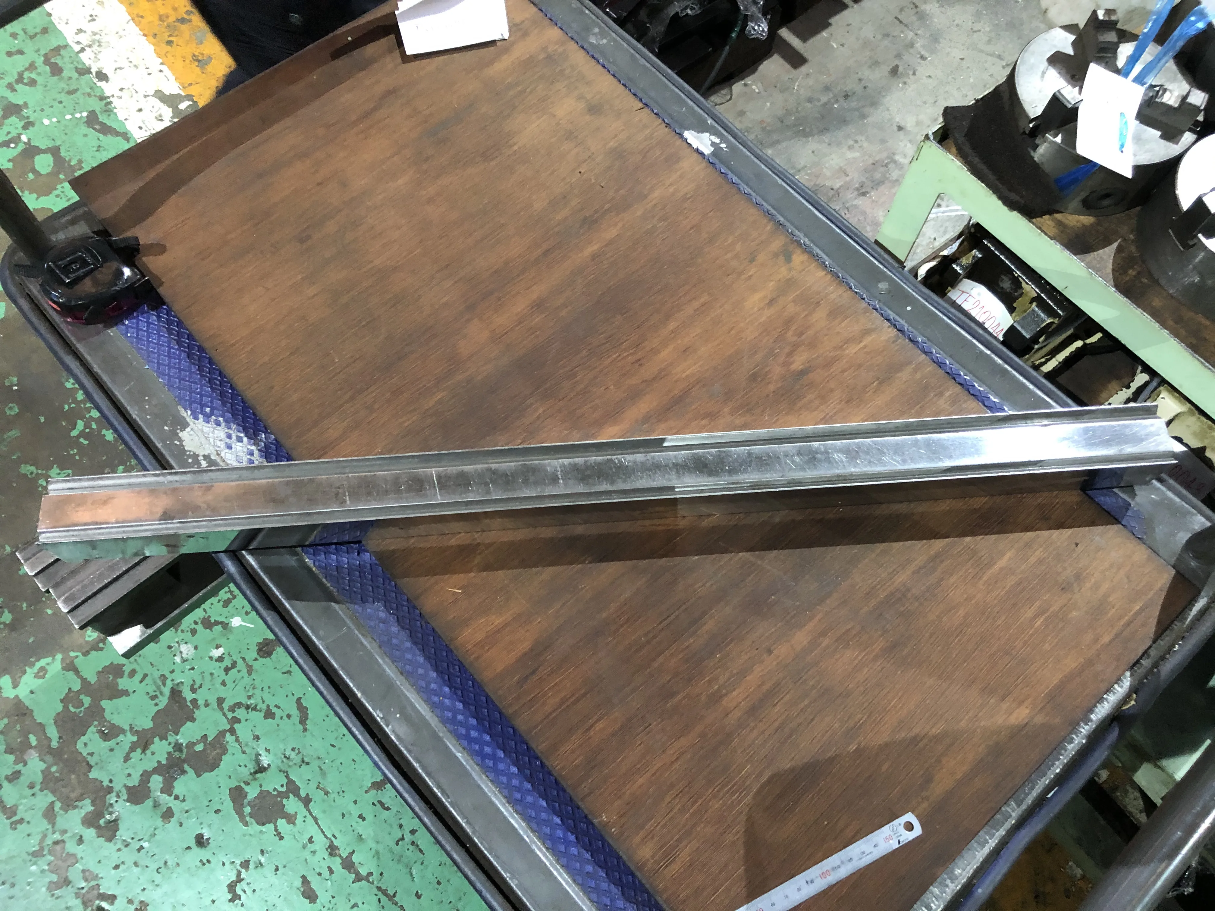 ベンダー金型(2Vダイ) V8V12 / Press Brake Die (2V Die) V8V12 TA210076