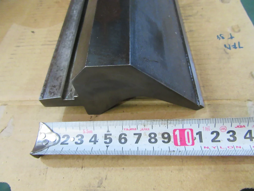 ベンダー金型 420ｍｍ / Press Brake Punch 420ｍｍ TA220004