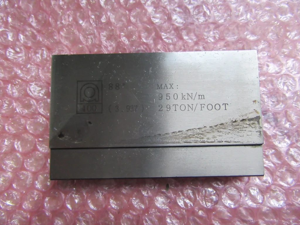 アマダ ベンダー金型（1Vダイ） (V12)(D100) / AMADA Press Brake Die (1V Die) (V12)(D100) TA230003