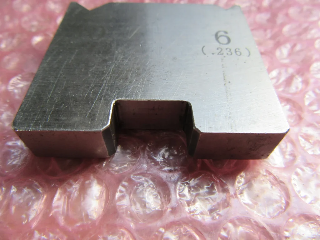 アマダ ベンダー金型（2Vダイ） W10xD50xH45mm(V1=6)(V2=10) / AMADA Press Brake Die (2V Die) W10xD50xH45mm(V1=6)(V2=10) TA230010