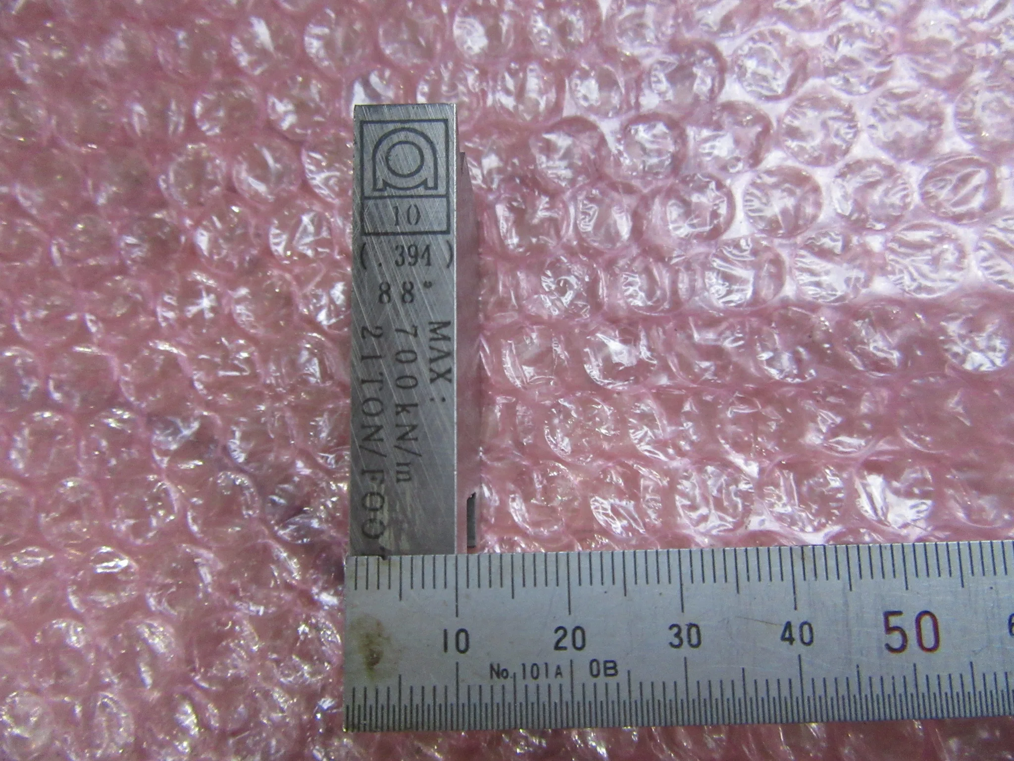 アマダ ベンダー金型（2Vダイ） W10xD37xH45mm(V1=6)(V2=10) / AMADA Press Brake Die (2V Die) W10xD37xH45mm(V1=6)(V2=10) TA230011