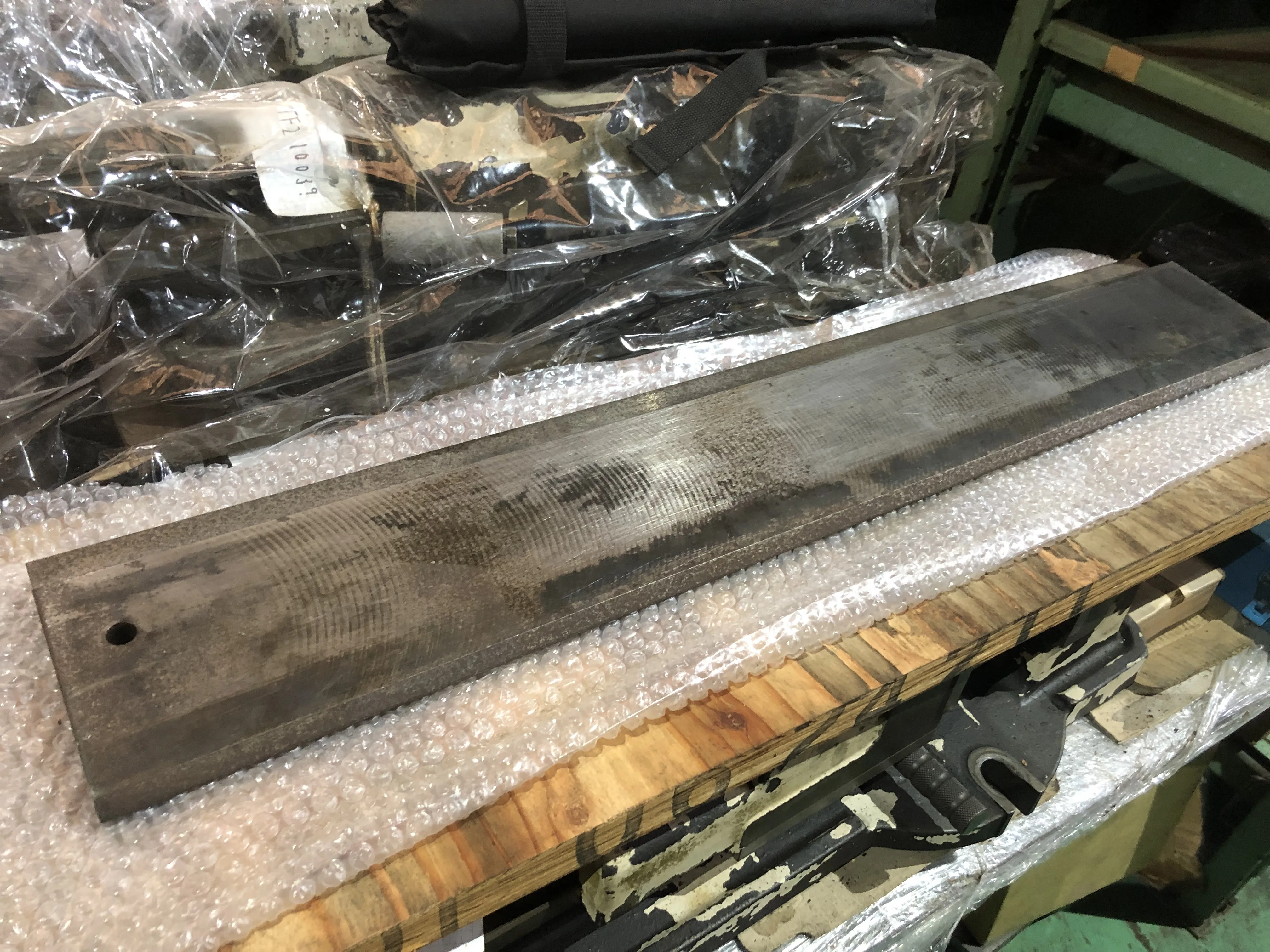 ベンダー金型（パンチ） Tタイプ直剣パンチ L835ｍｍ / Press Brake Punch Tタイプ直剣パンチ L835ｍｍ TA230029