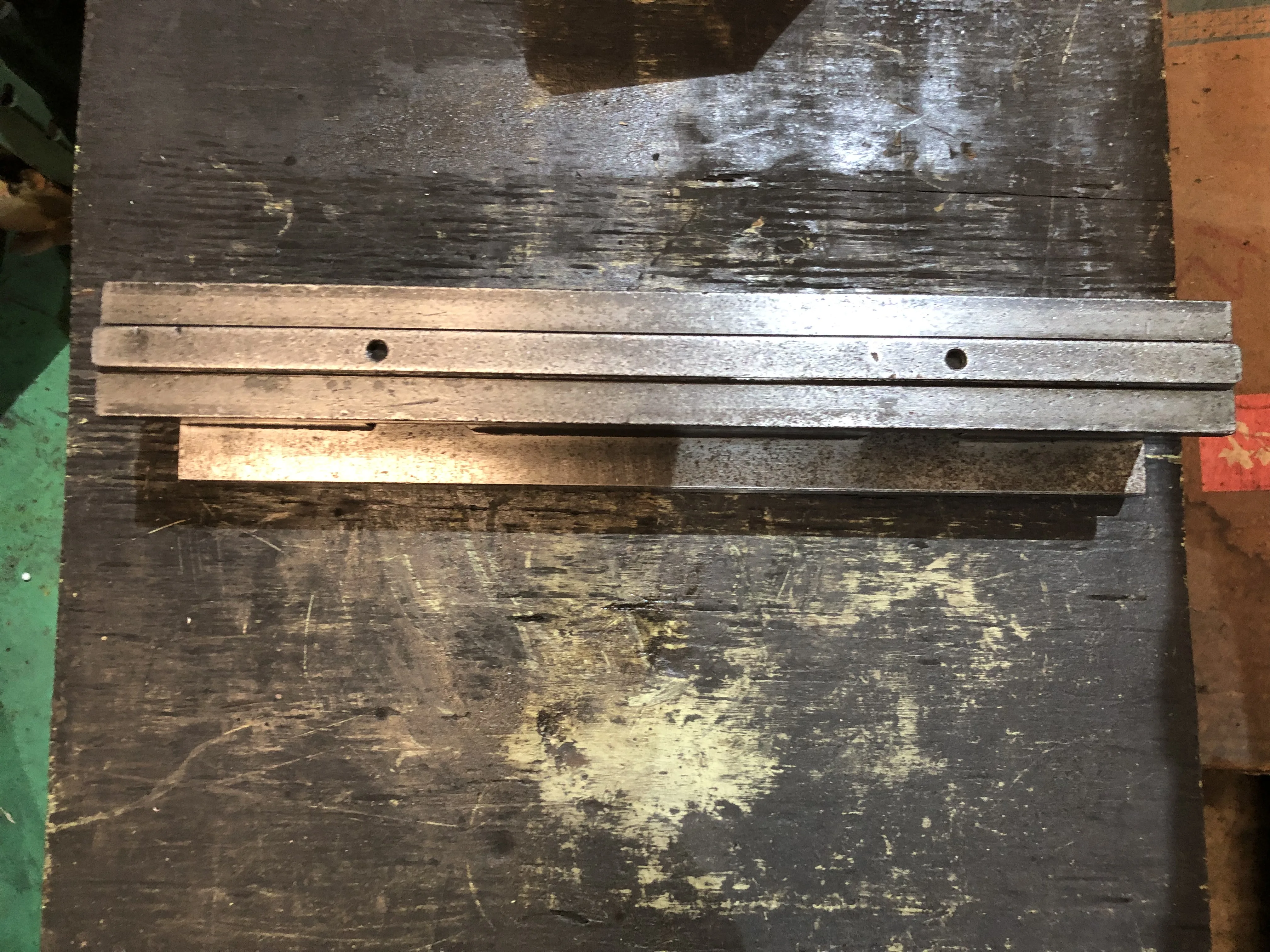 ベンダー金型（ダイホルダー） L410 / Press Brake Die Holder L410 TA230046