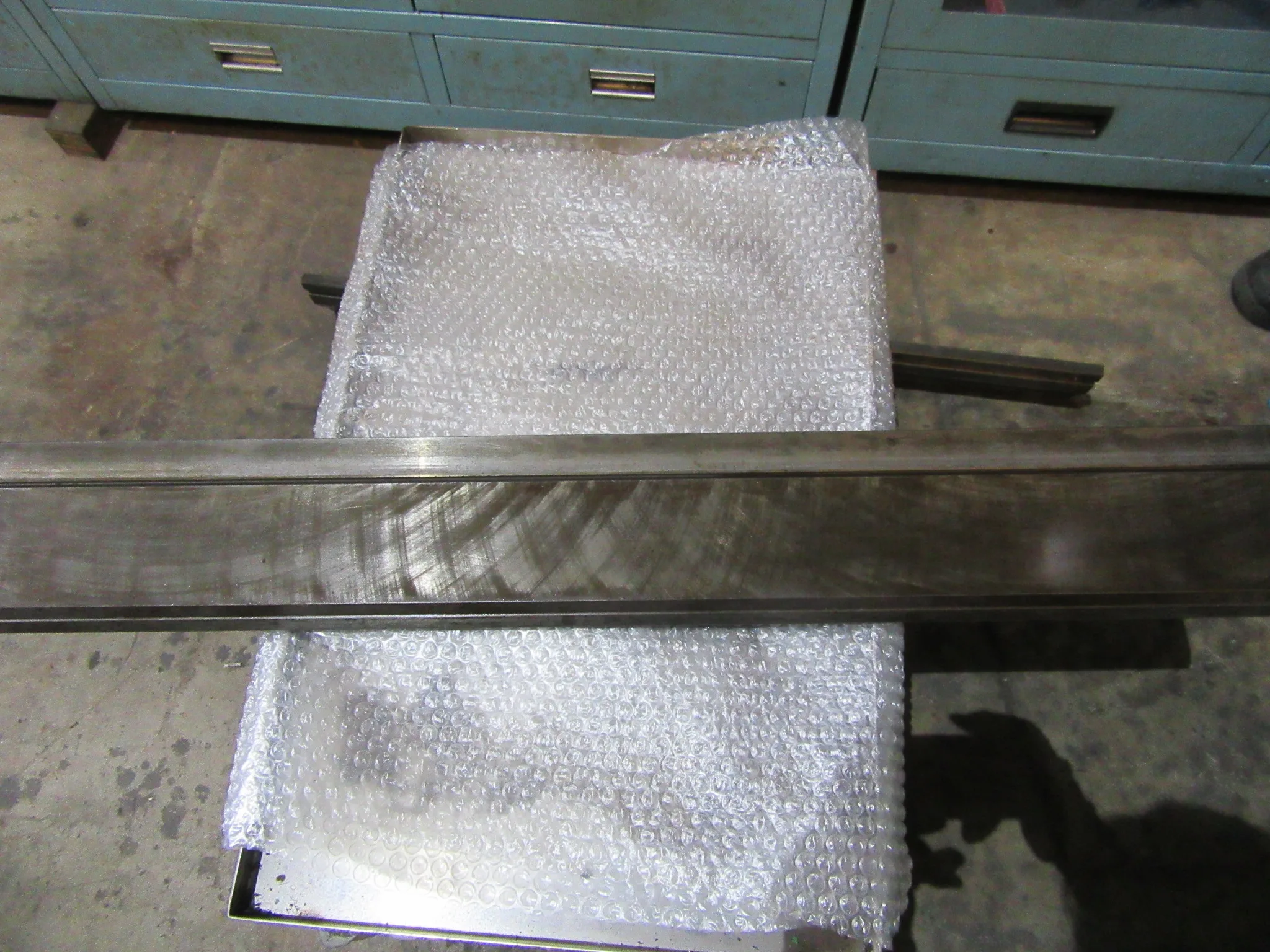 ベンダー金型 L:834mm / Press Brake Punch L:834mm TA230053