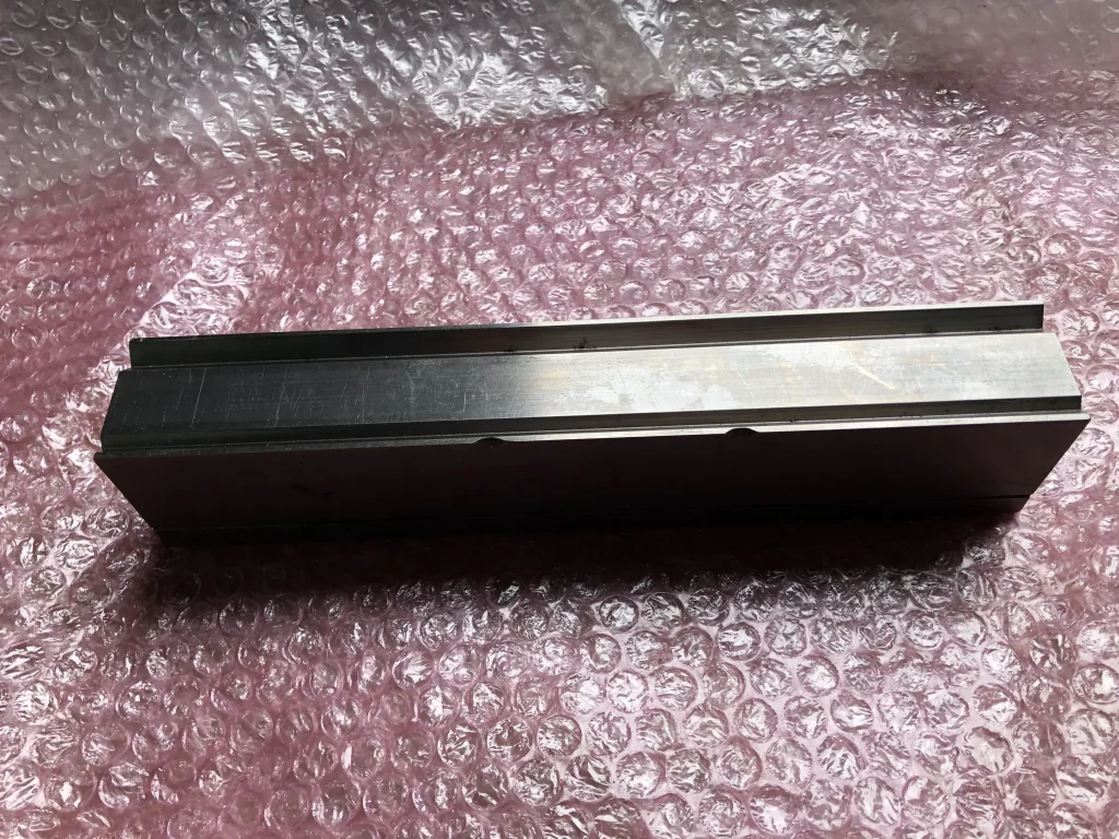 アマダ ベンダー金型 プレスブレーキ用ダイ V5/V9 / AMADA V5/V9 TA250042
