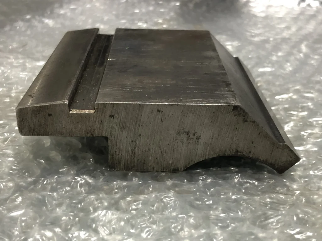 アマダ ベンダー金型(パンチ) 90° / AMADA 90° TA250063
