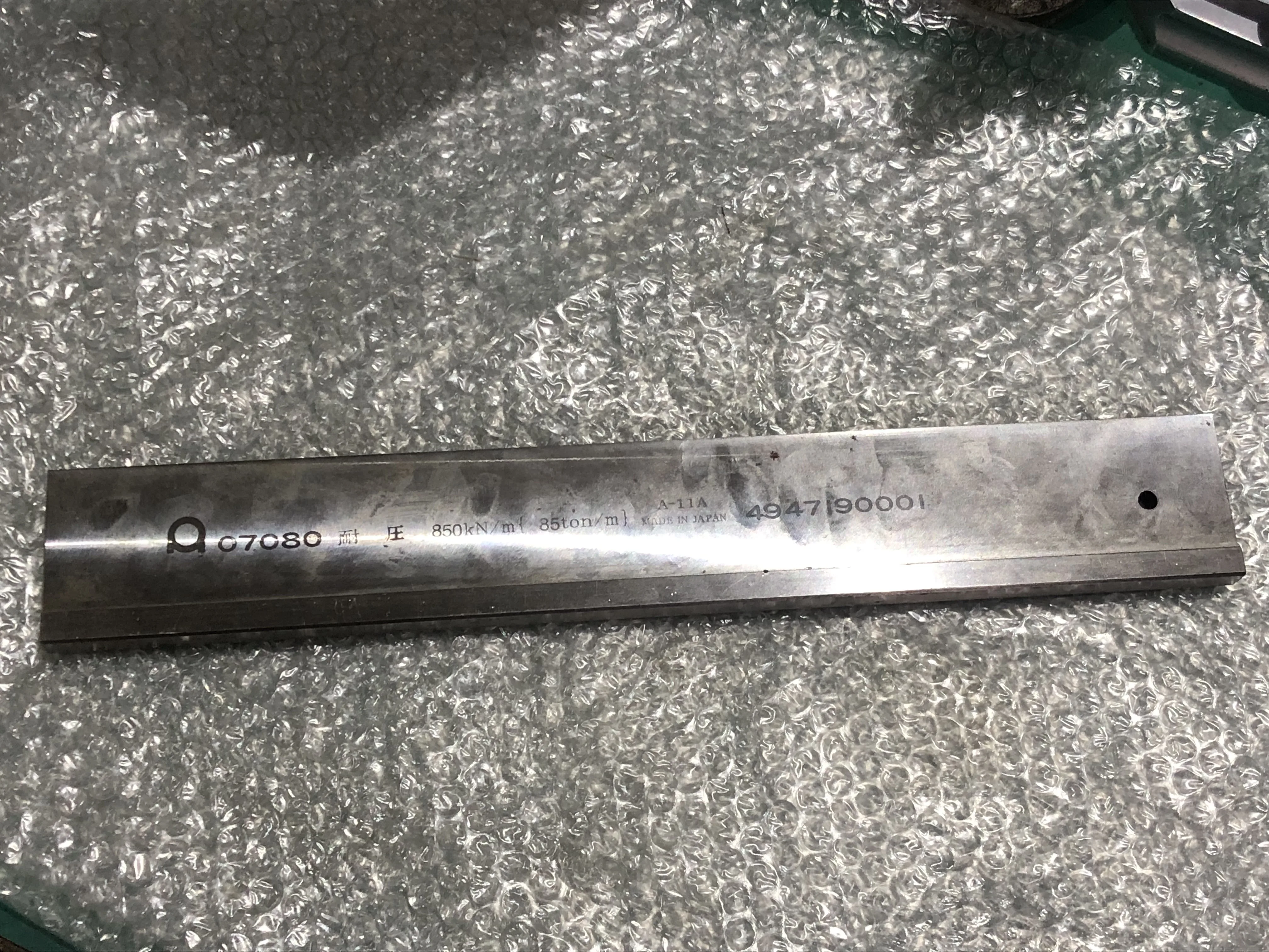 アマダ ベンダー金型(1Vダイ) 07080 A-11A 4947190001 / AMADA 07080 A-11A 4947190001 TA250073