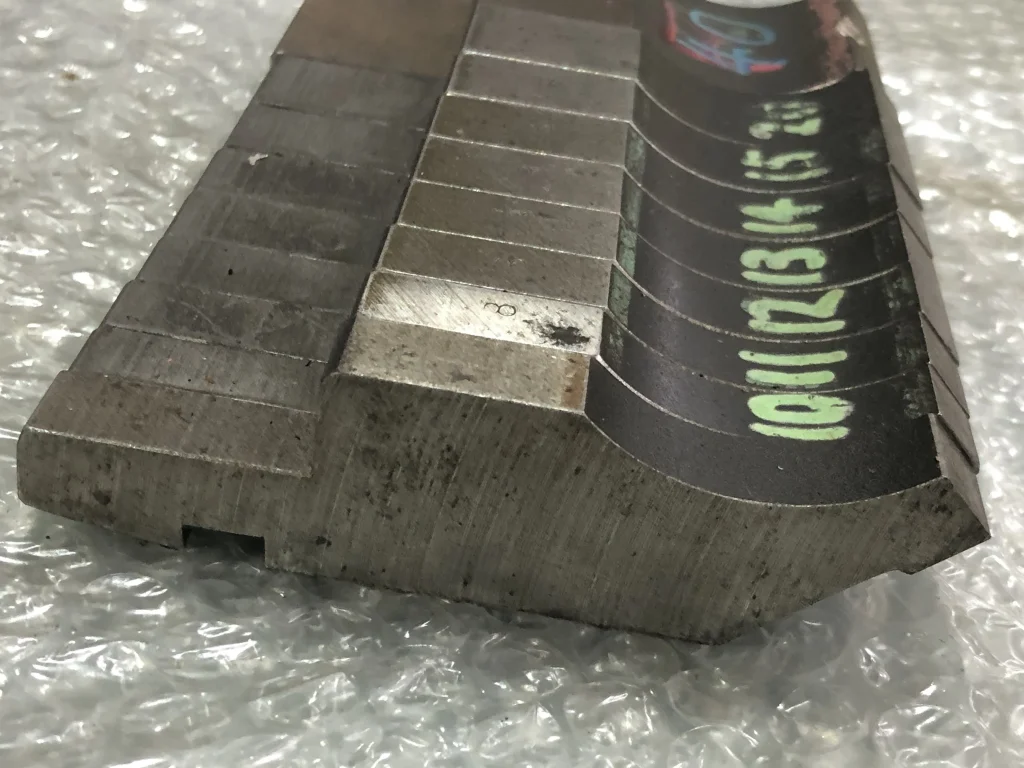 ベンダー金型(パンチ) TA250077
