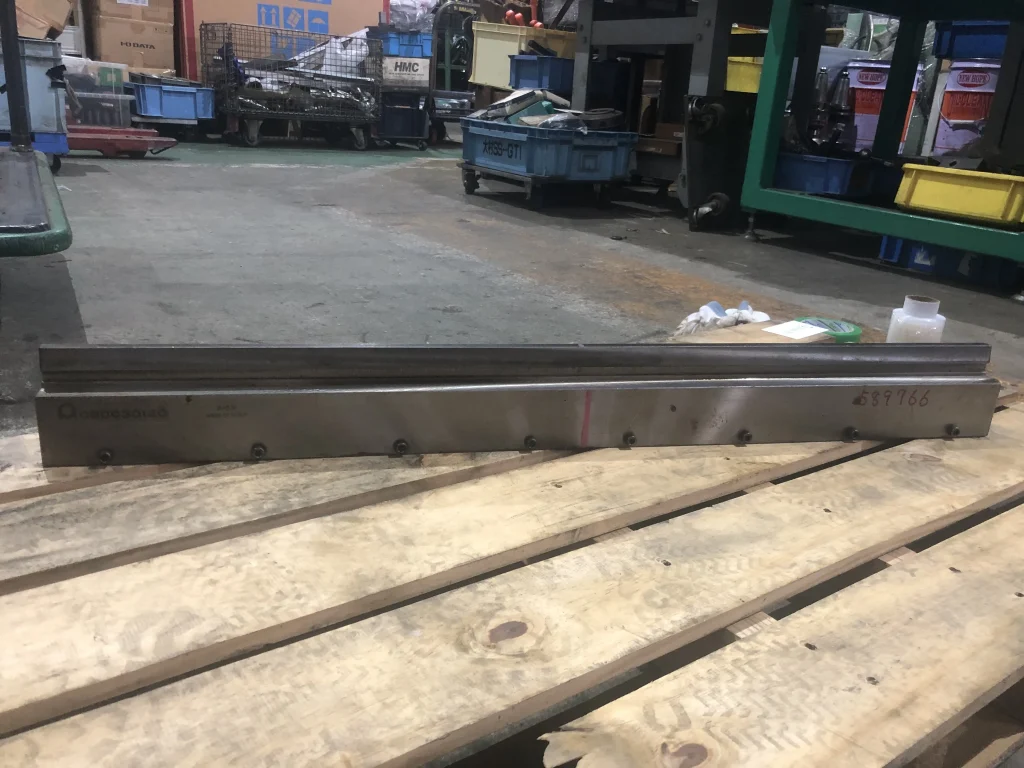 アマダ ベンダー金型(パンチ) 080030120 Z-3S / AMADA 080030120 Z-3S TA250089