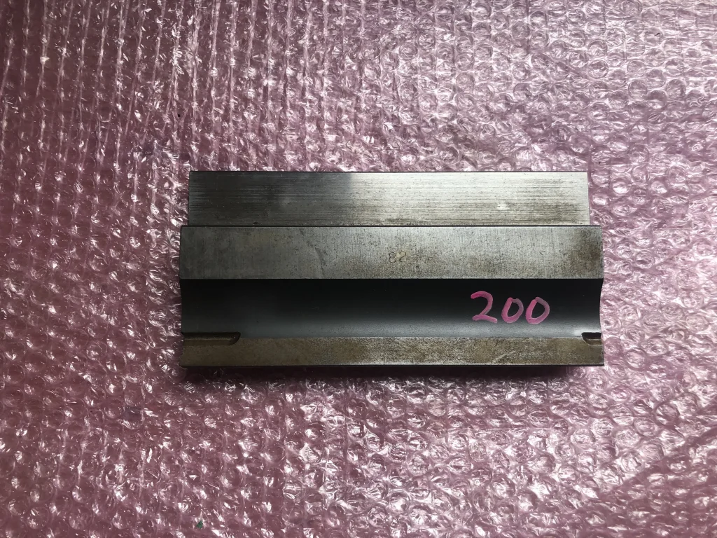 アマダ ベンダー金型(パンチ) A14790(H-9A) L200mm / AMADA A14790(H-9A) L200mm TA250120