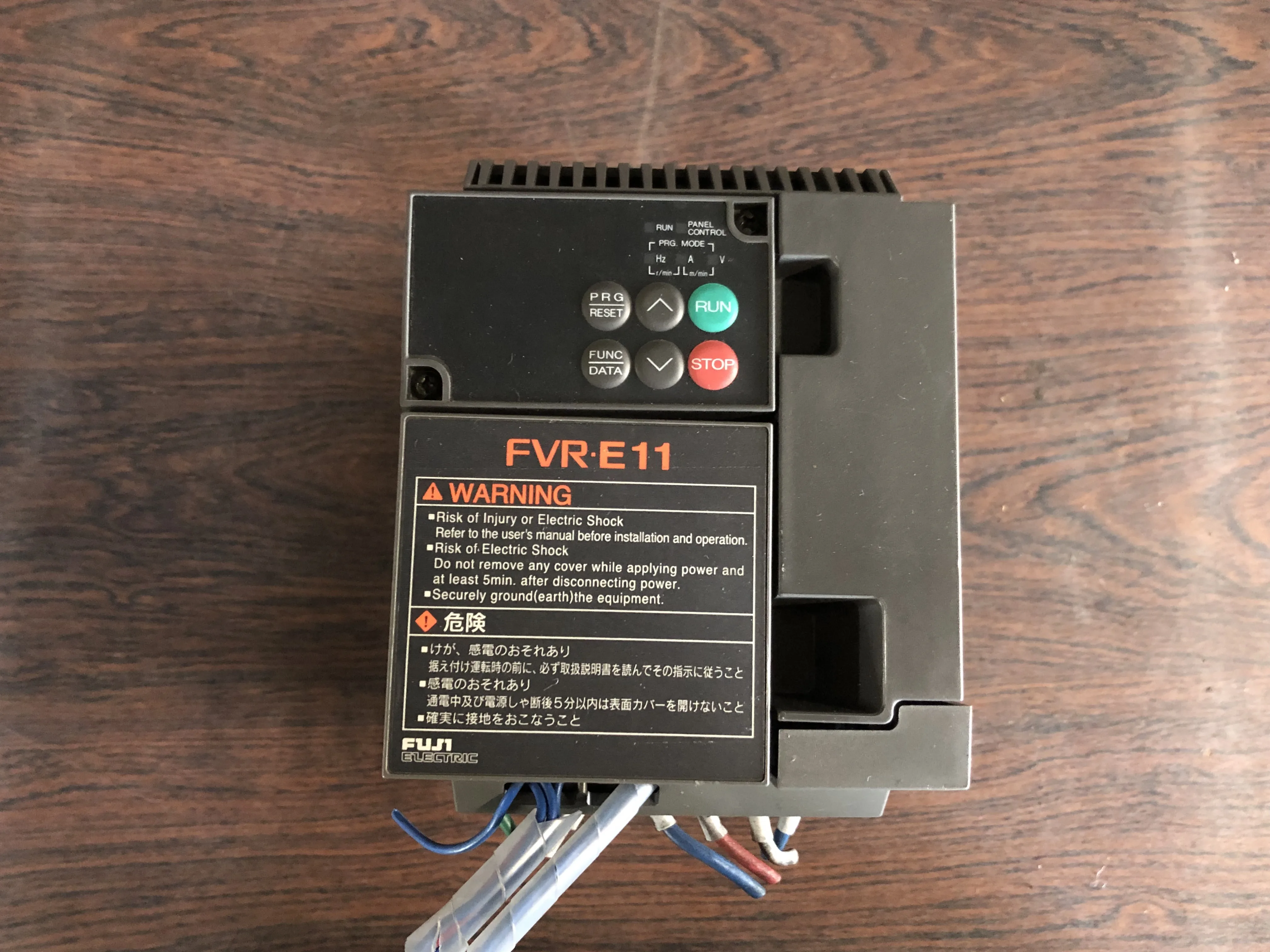 富士電機/富士電機製造 インバーターINVERTER FVR1.5E11S-2(FVR.E11) / FUJI ELECTRIC (FE) Inverter FVR1.5E11S-2(FVR.E11) TB210016