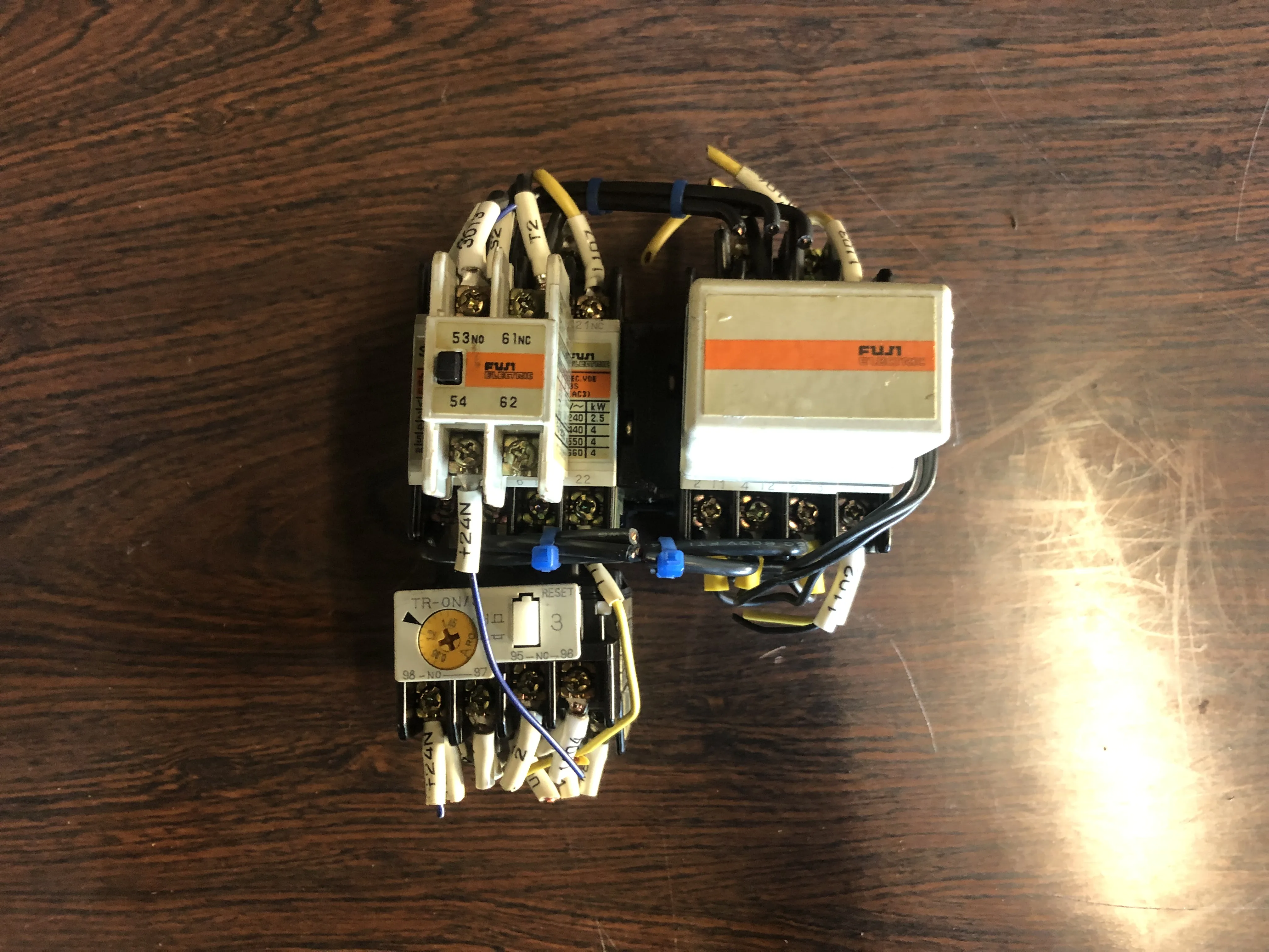 富士電機/富士電機製造 標準形電磁接触器 / FUJI ELECTRIC (FE) Magnetic Contactor TB210164