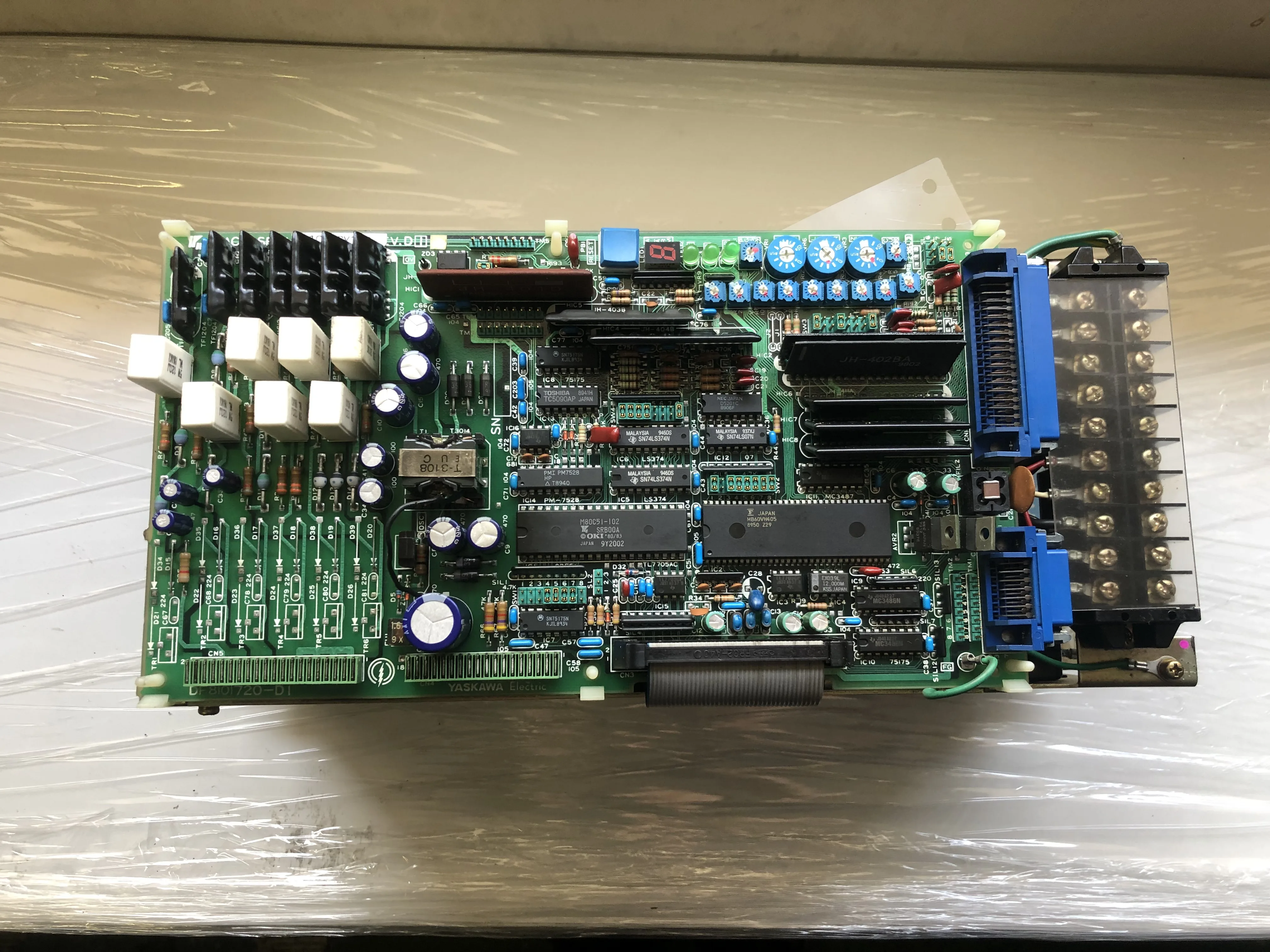 安川電機 サーボパック CACR-SR10SB1BFY100 / YASKAWA ELECTRIC CACR-SR10SB1BFY100 TB240003