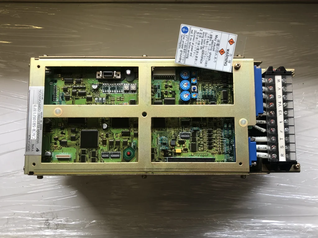 安川電機 サーボパック CACR-SR10SF1BFB / YASKAWA ELECTRIC CACR-SR10SF1BFB TB240013