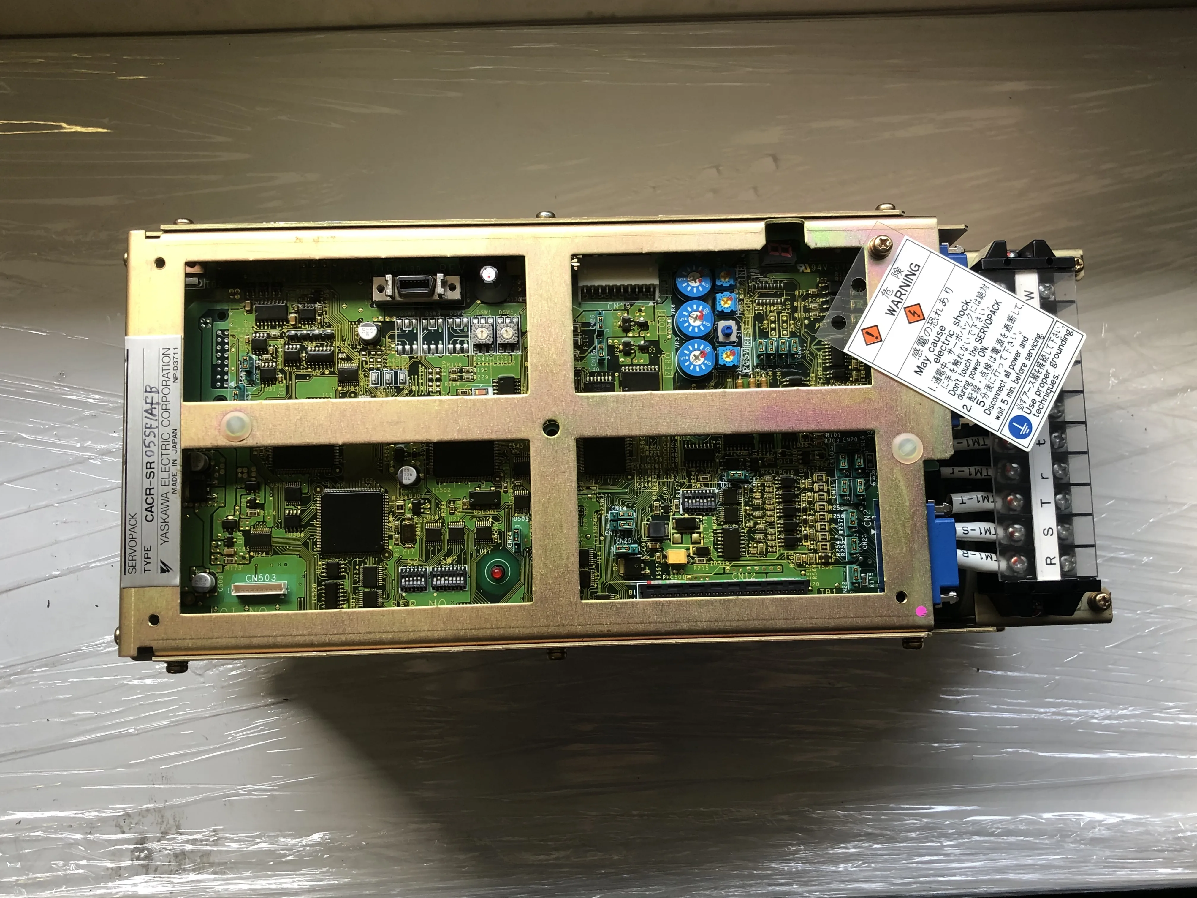 安川電機 サーボパック CACR-SR05SF1AFB / YASKAWA ELECTRIC CACR-SR05SF1AFB TB240014