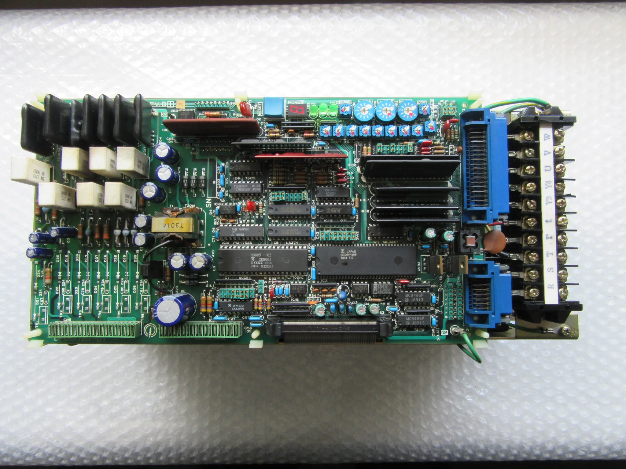 安川電機 サーボパック CACR-SR 05SB1AF / YASKAWA ELECTRIC CACR-SR 05SB1AF TB240040