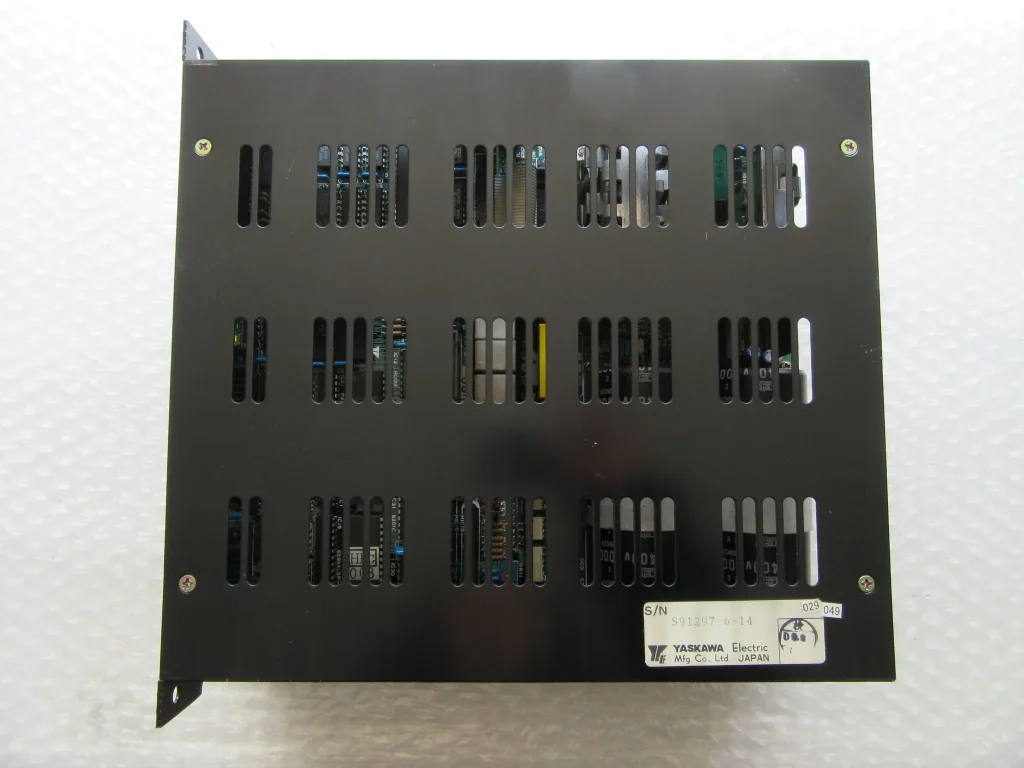 安川電機 サーボパック CACR-HR 03AA / YASKAWA ELECTRIC CACR-HR 03AA TB240075