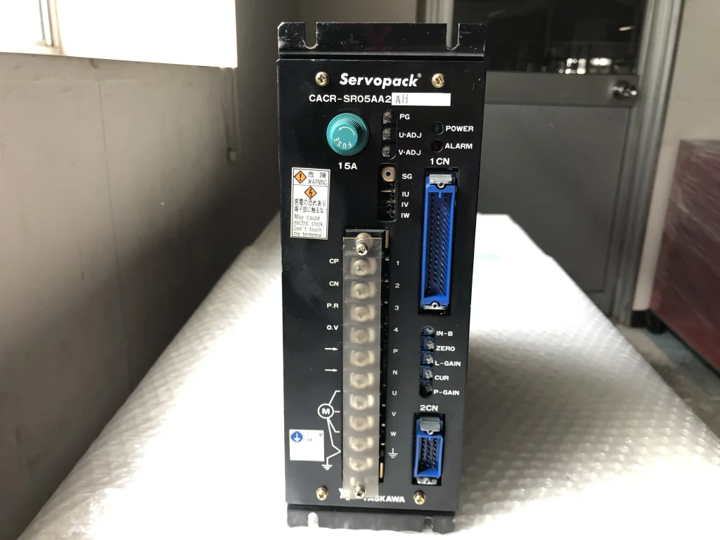 安川電機 サーボパック CACR-SR05AA2AH / YASKAWA ELECTRIC CACR-SR05AA2AH TB240099