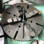 4爪チャック φ455 / 4-Jaw Chuck φ455