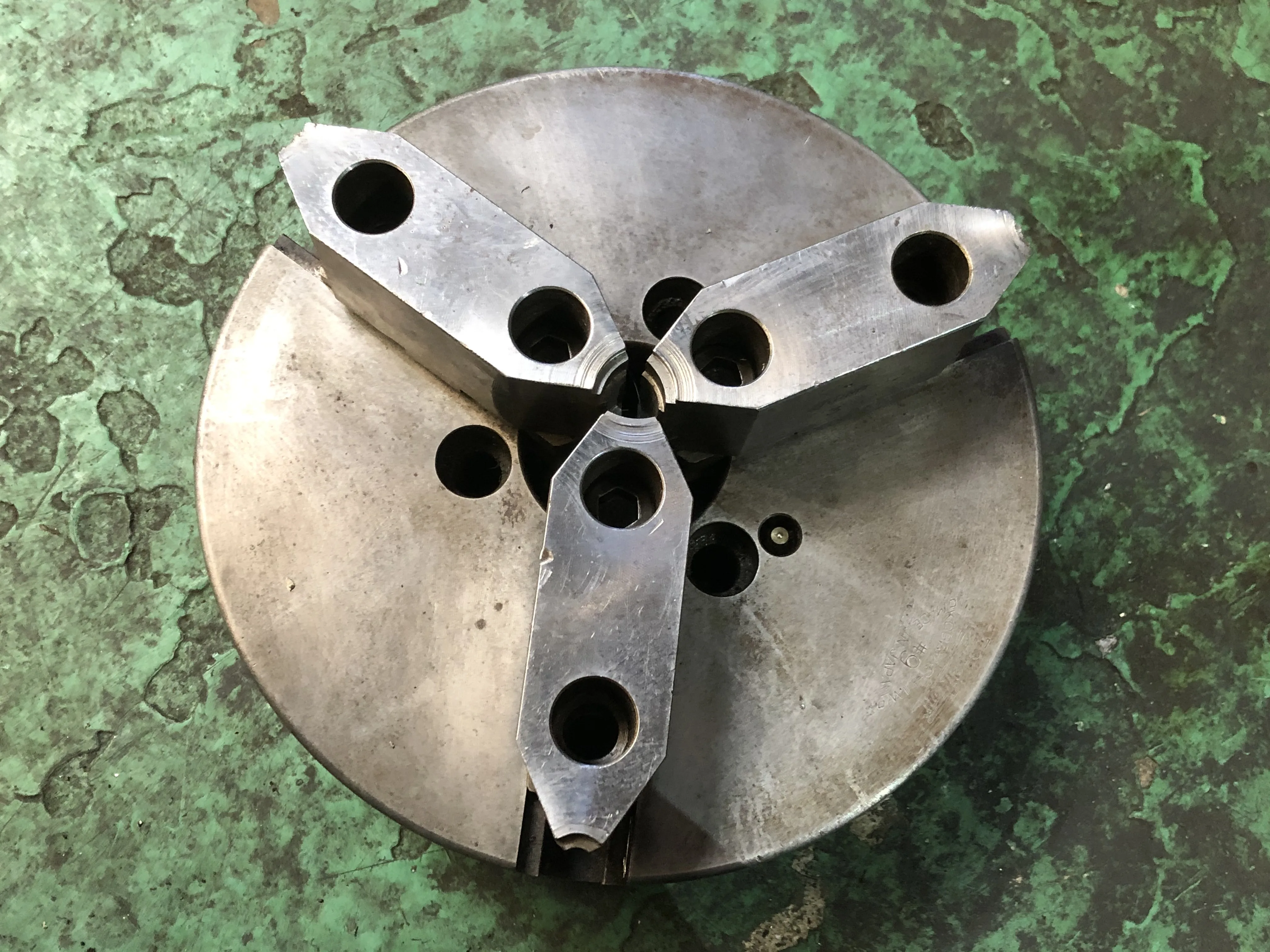 3爪チャック φ230 / 3-Jaw Chuck φ230 TE210002