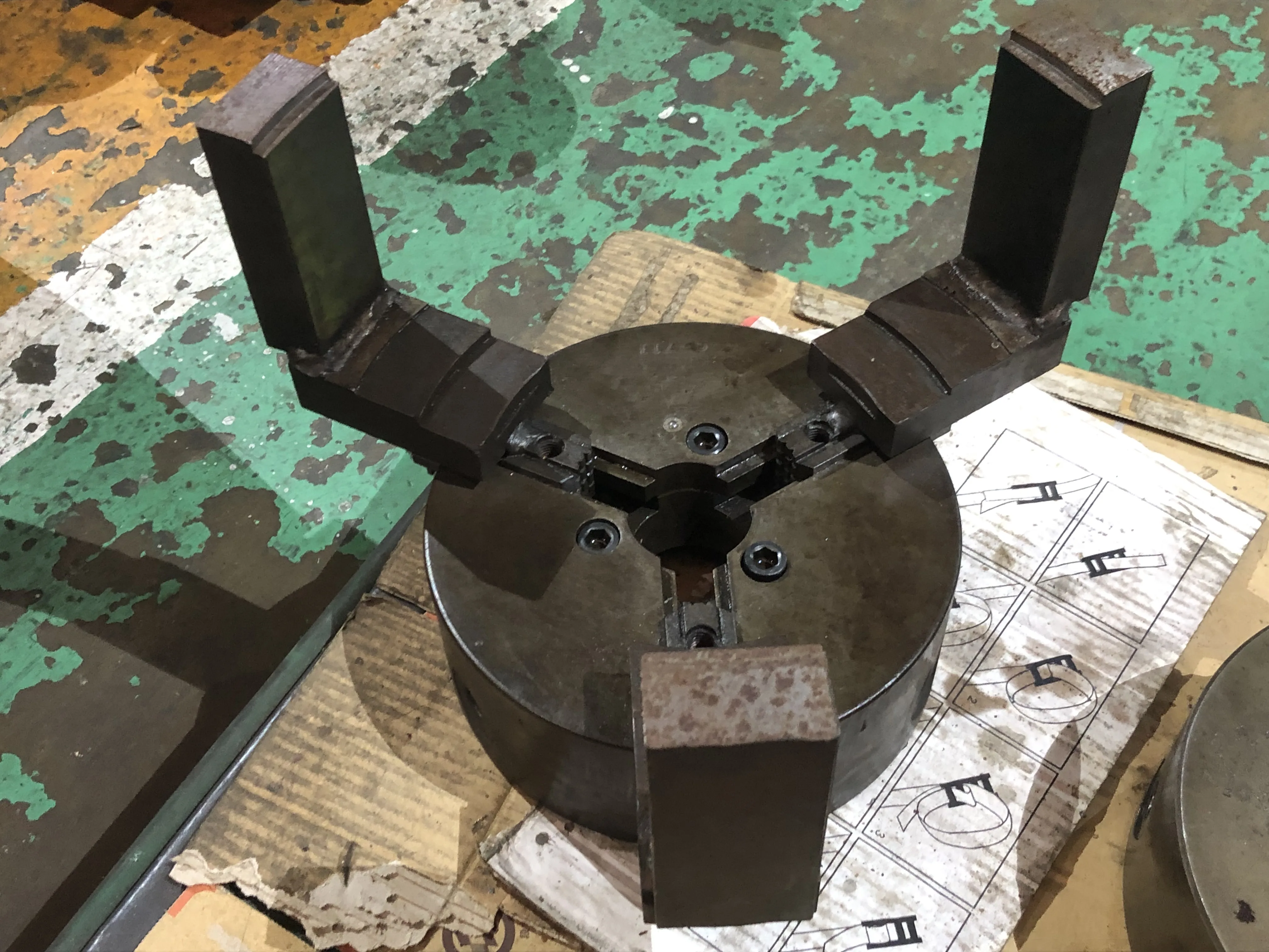 北川鉄工所 3爪スクロールチャック φ230 / KITAGAWA IRON WORKS 3-Jaw Scroll Chuck φ230 TE220018