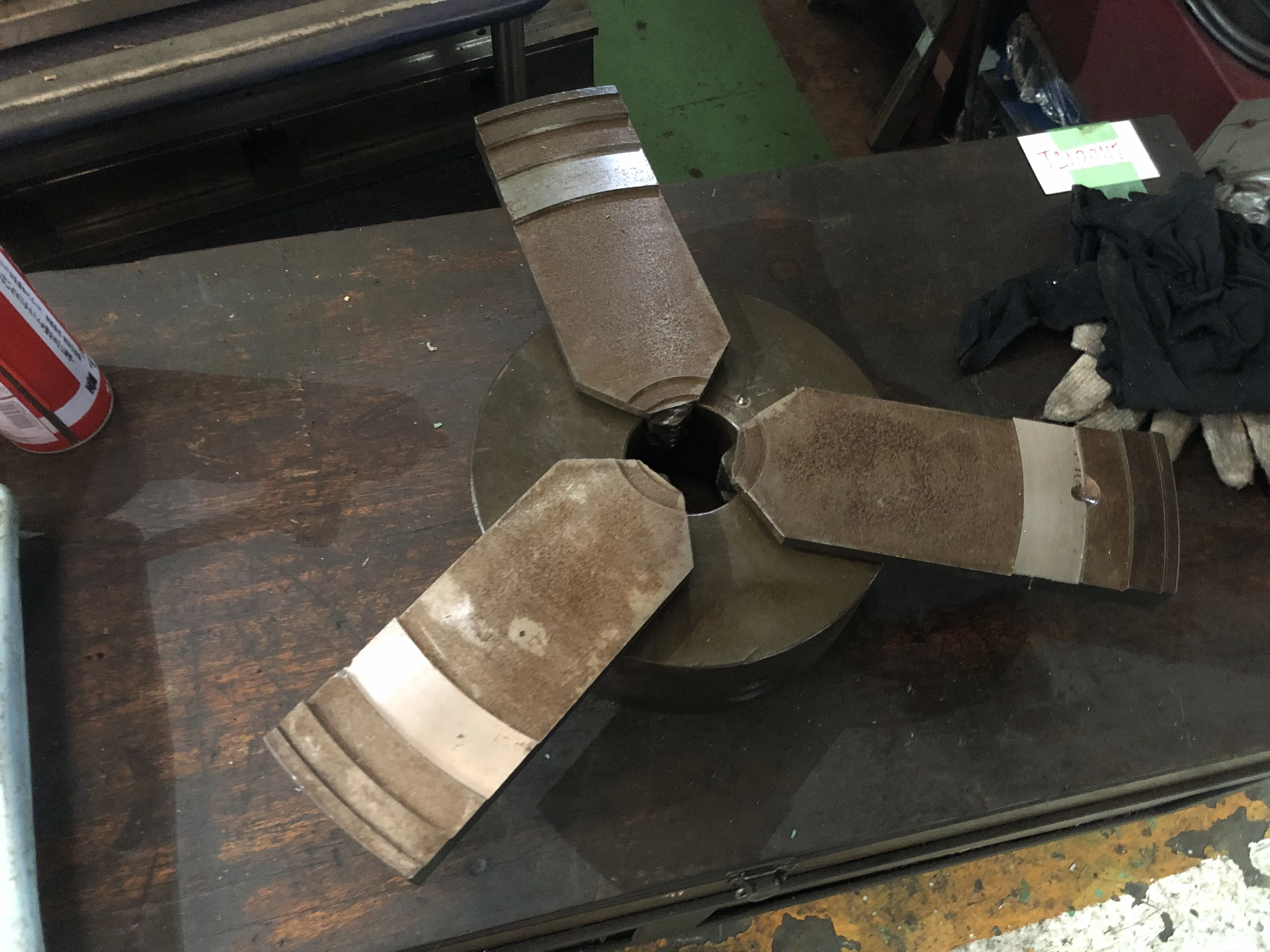 3爪スクロールチャック φ230 / 3-Jaw Scroll Chuck φ230 TE220019