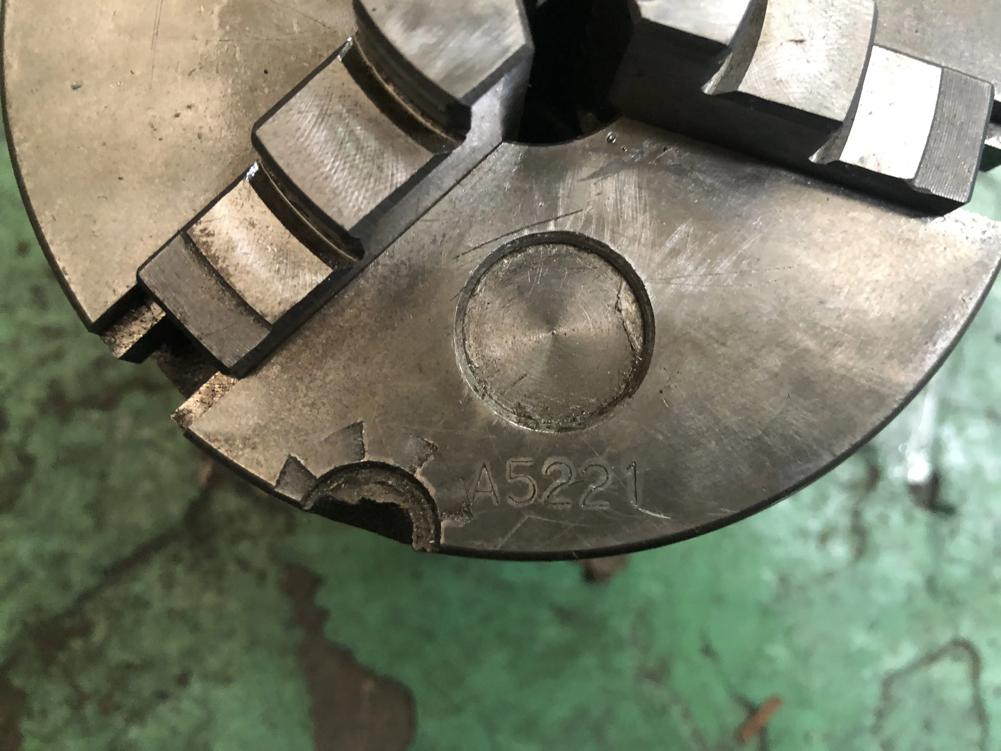 3爪チャック（スクロールチャック） φ110mm / 3-Jaw Scroll Chuck φ110mm TE220035