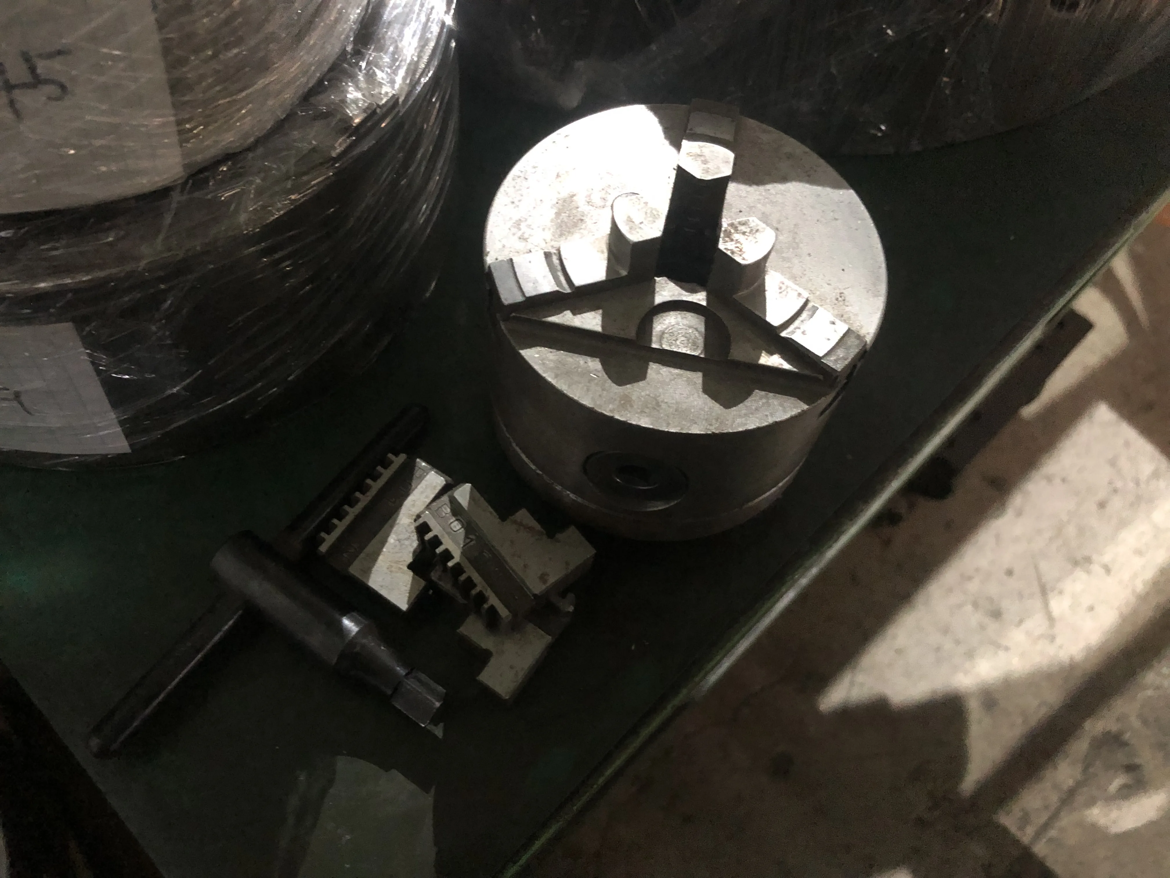 3爪スクロールチャック φ85 / 3-Jaw Scroll Chuck φ85 TE220052