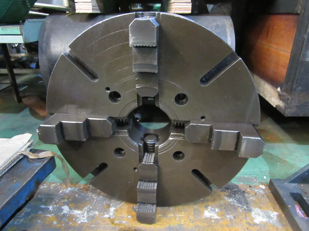 4爪チャック φ400 / 4-Jaw Chuck φ400 TE220055