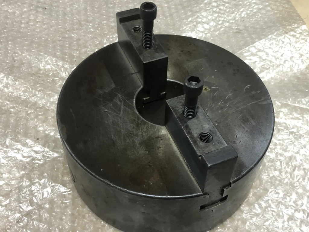 2爪スクロールチャック φ190 / φ190 TE240047