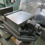 AIBA K.K.K 回転台付マシンバイス / AIBA KINZOKU KOGYO Machine Vise with Swivel Base